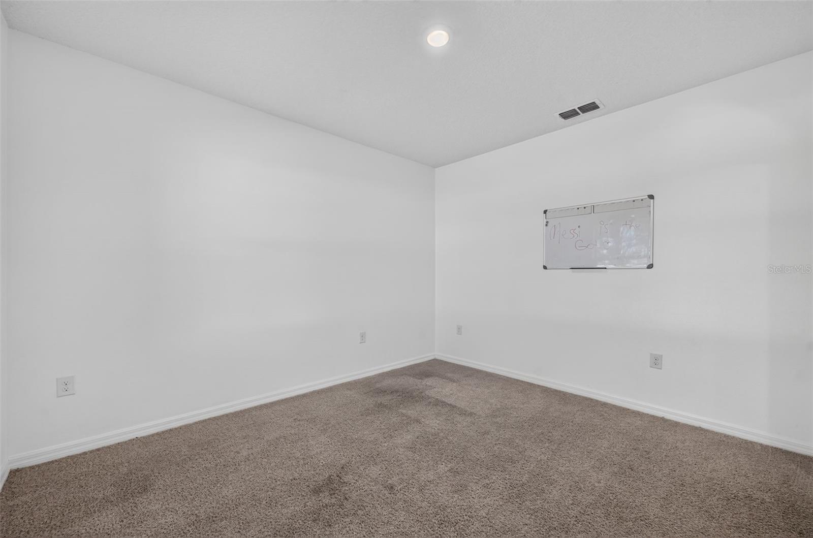 3042 BETHPAGE LOOP