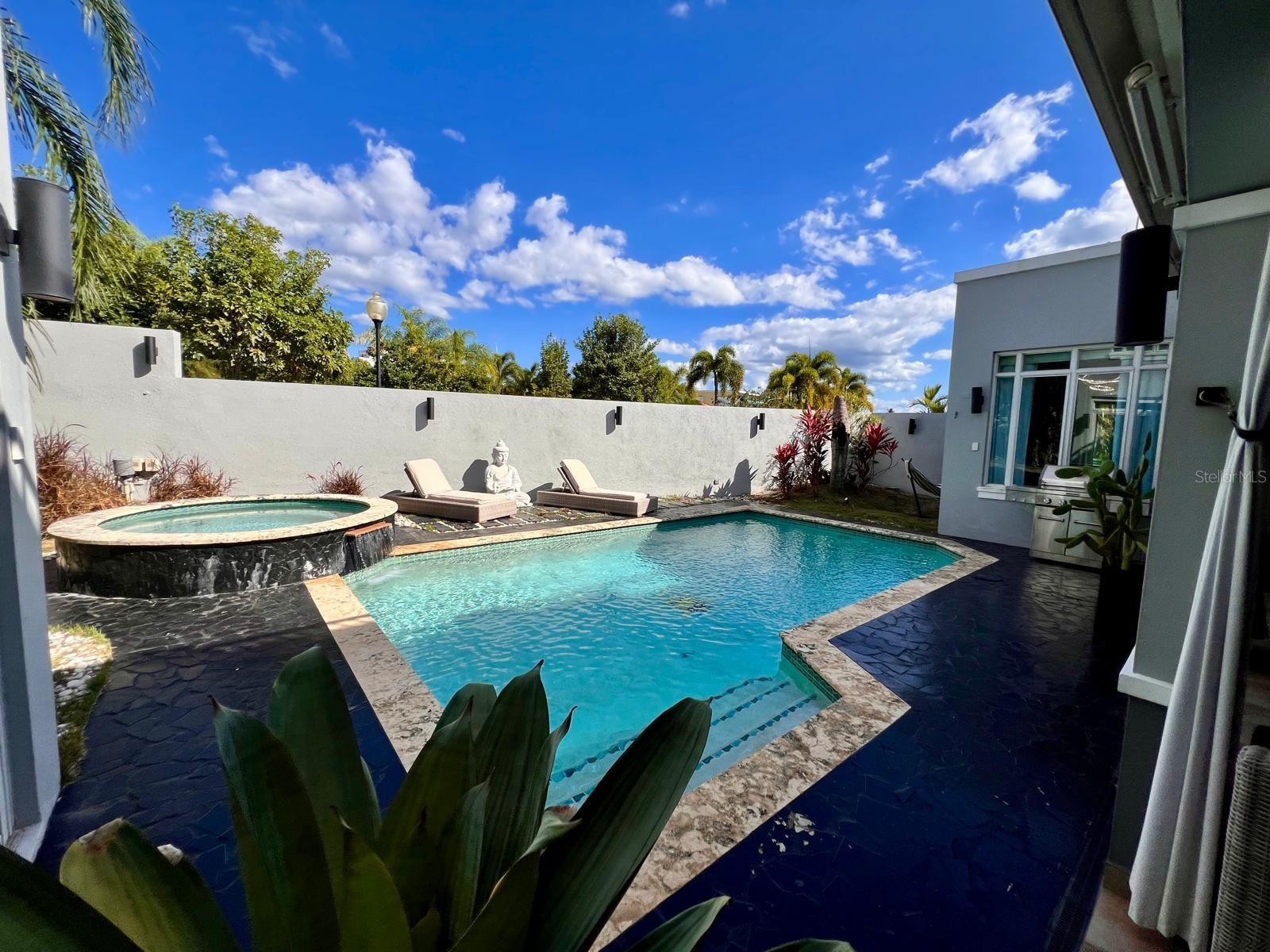 URB TREASURE POINT - Residential Lease