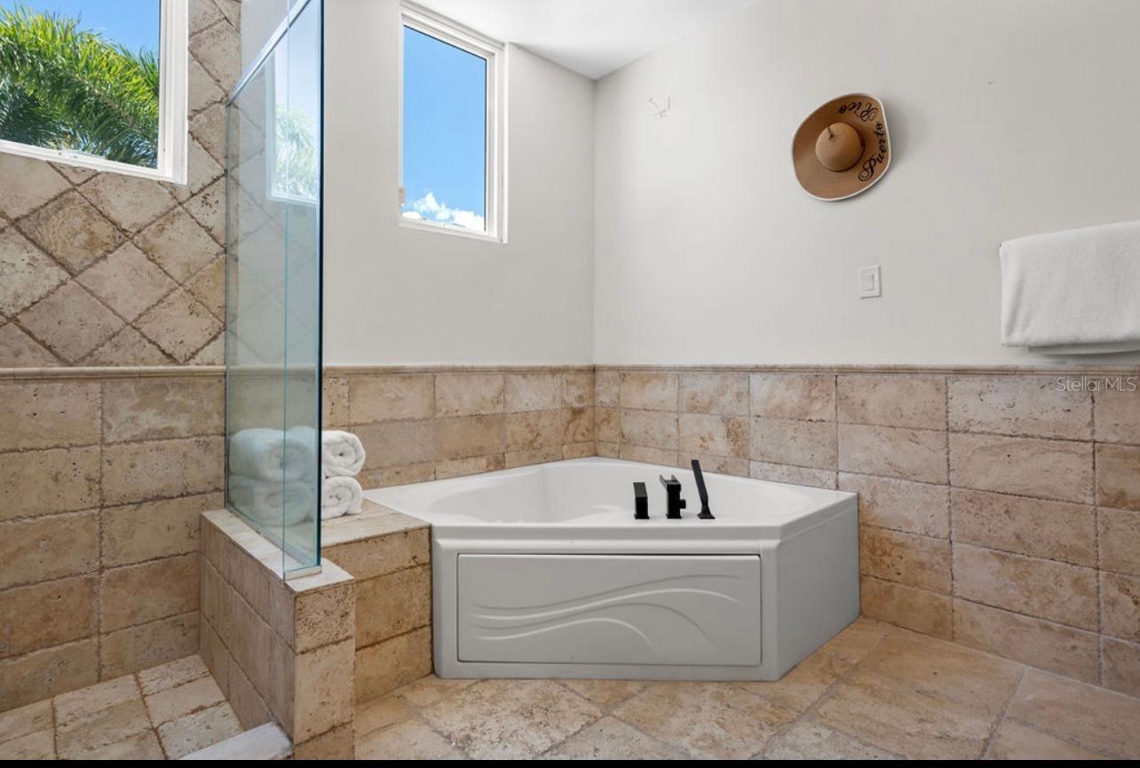 URB TREASURE POINT - Residential Lease