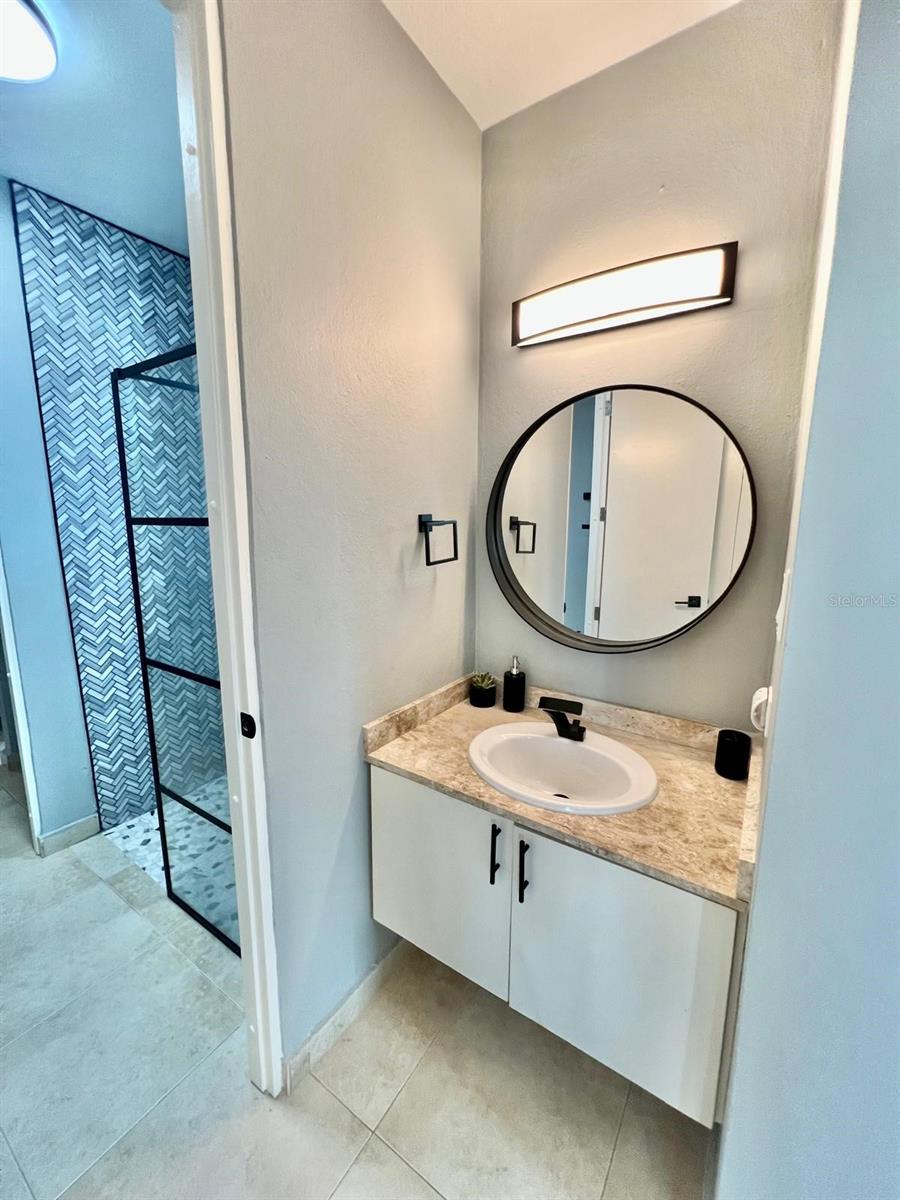 URB TREASURE POINT - Residential Lease