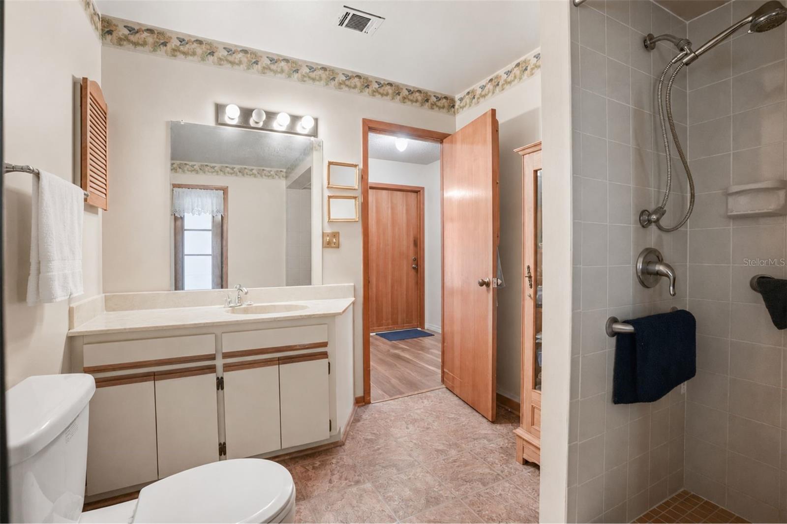 NEW EDEN ON THE LAKES UNIT A - Residential