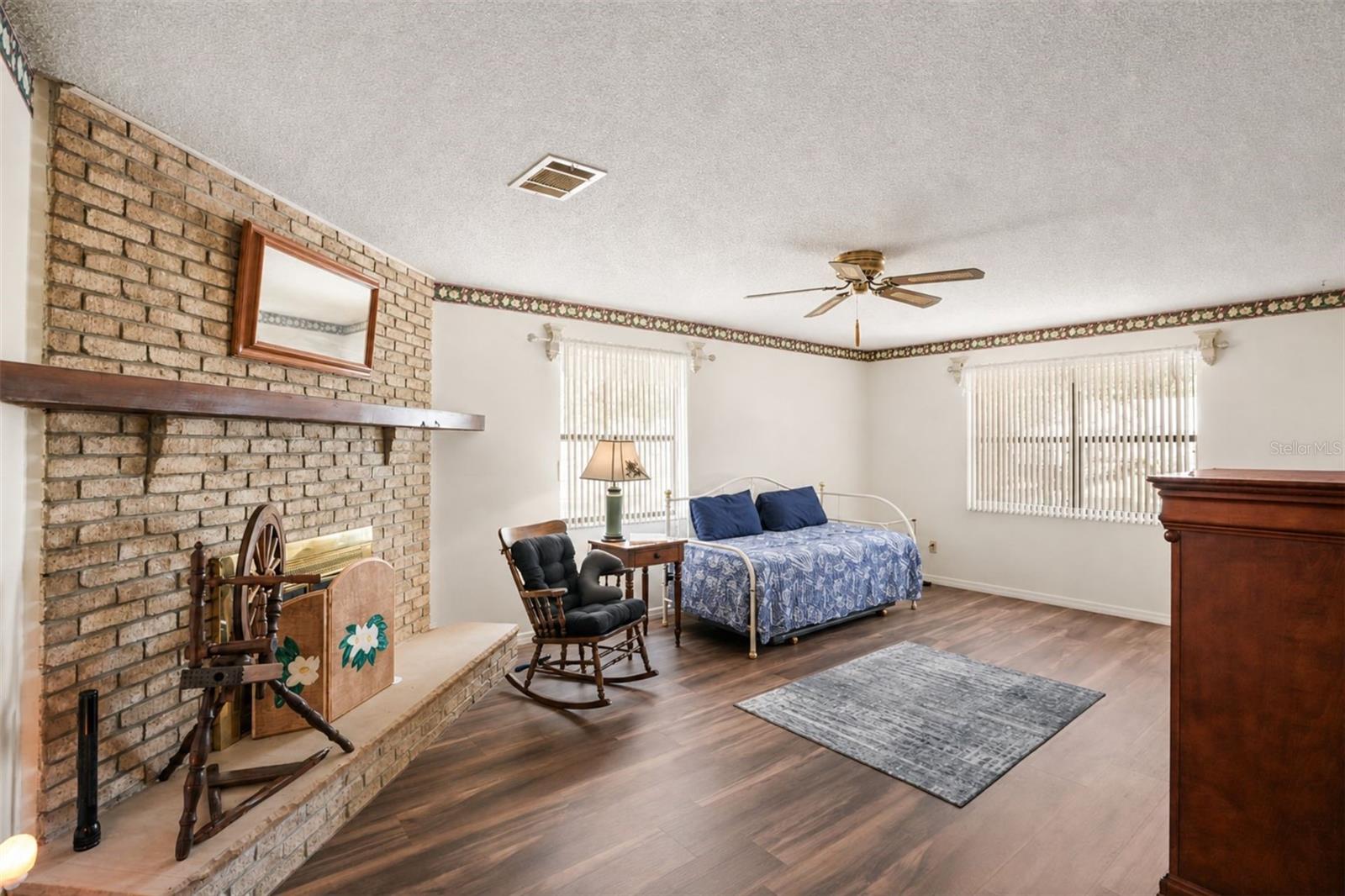NEW EDEN ON THE LAKES UNIT A - Residential