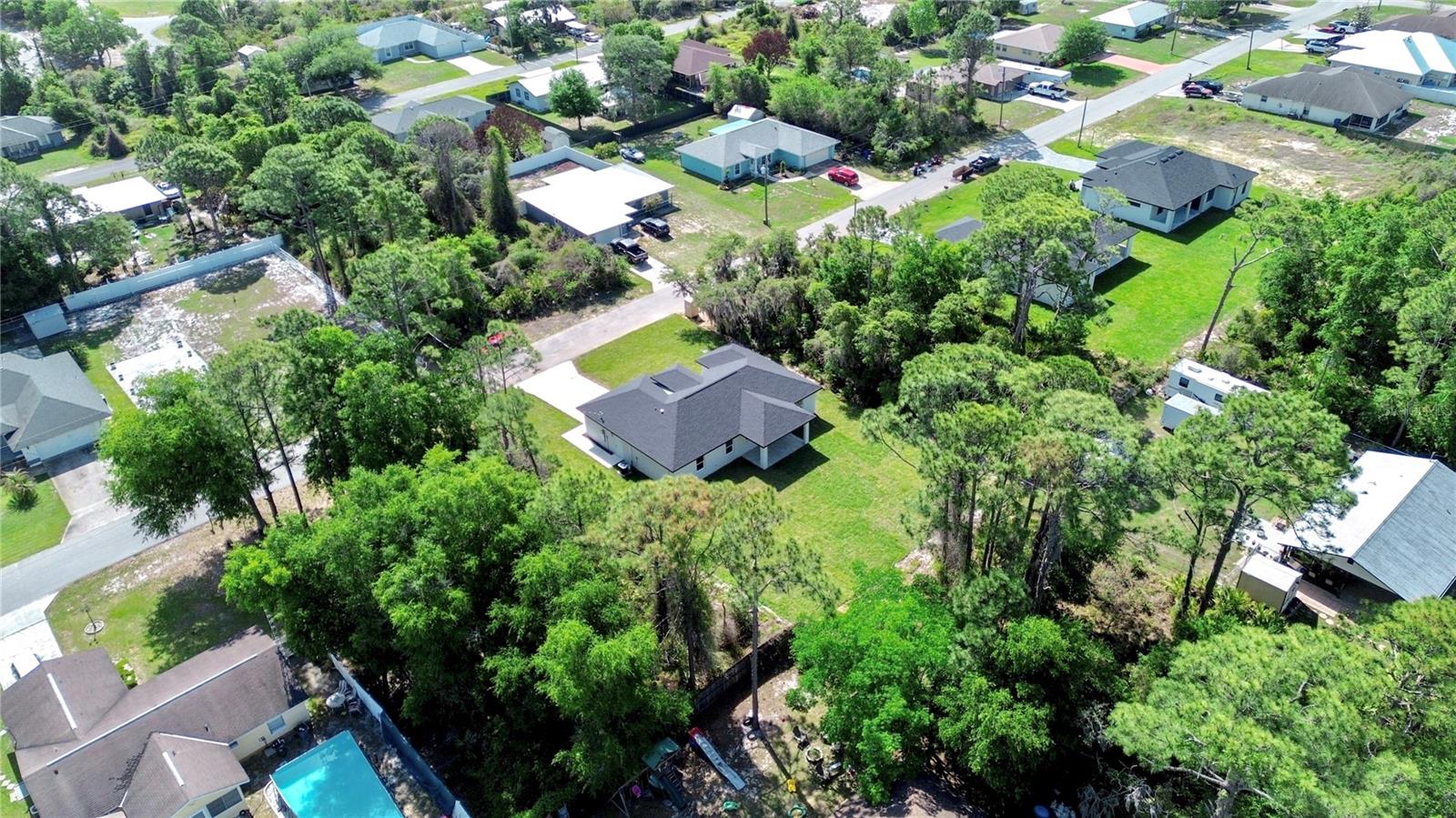 SEBRING COUNTRY ESTATE SEC 02 - Residential
