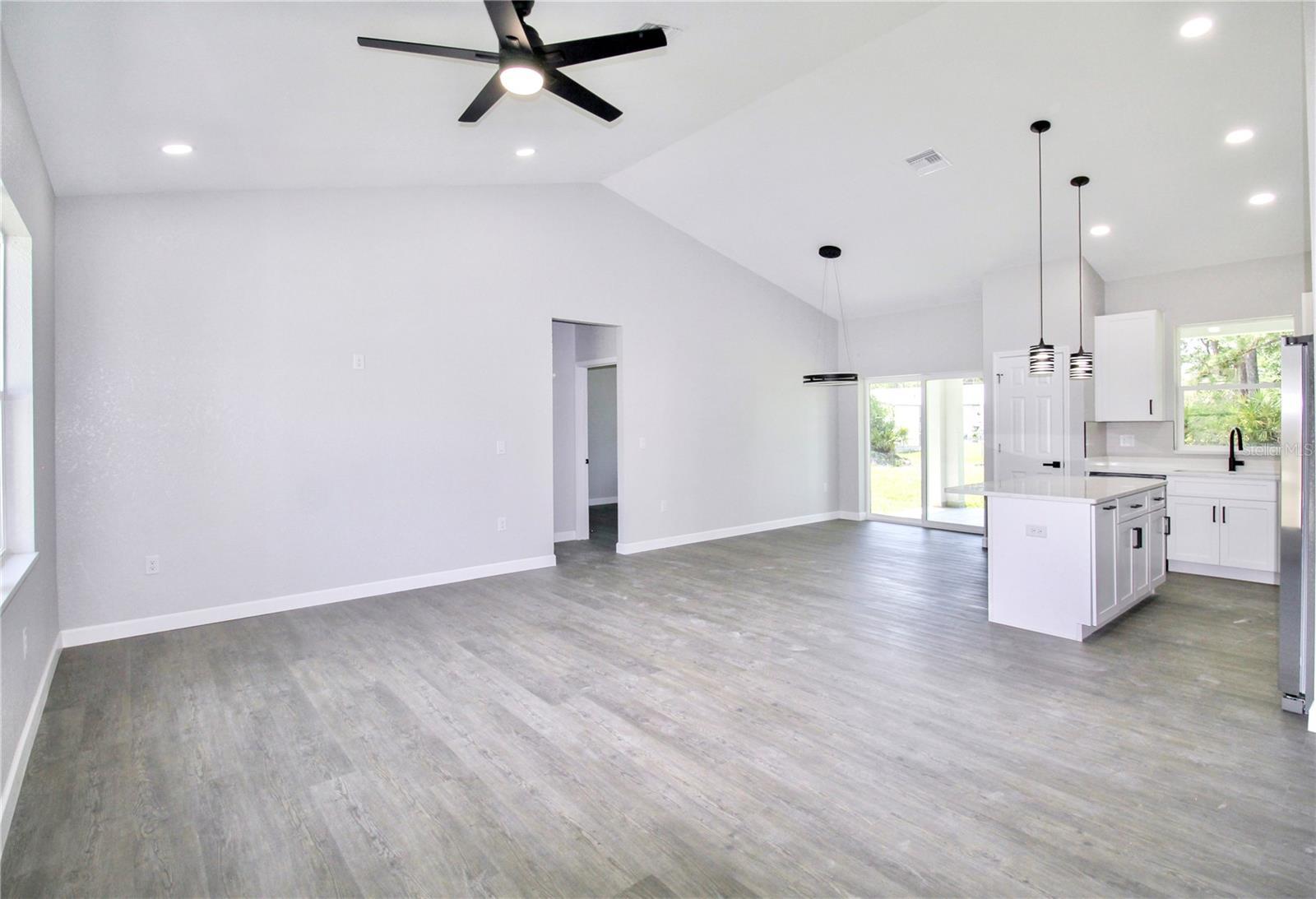 SEBRING COUNTRY ESTATE SEC 02 - Residential