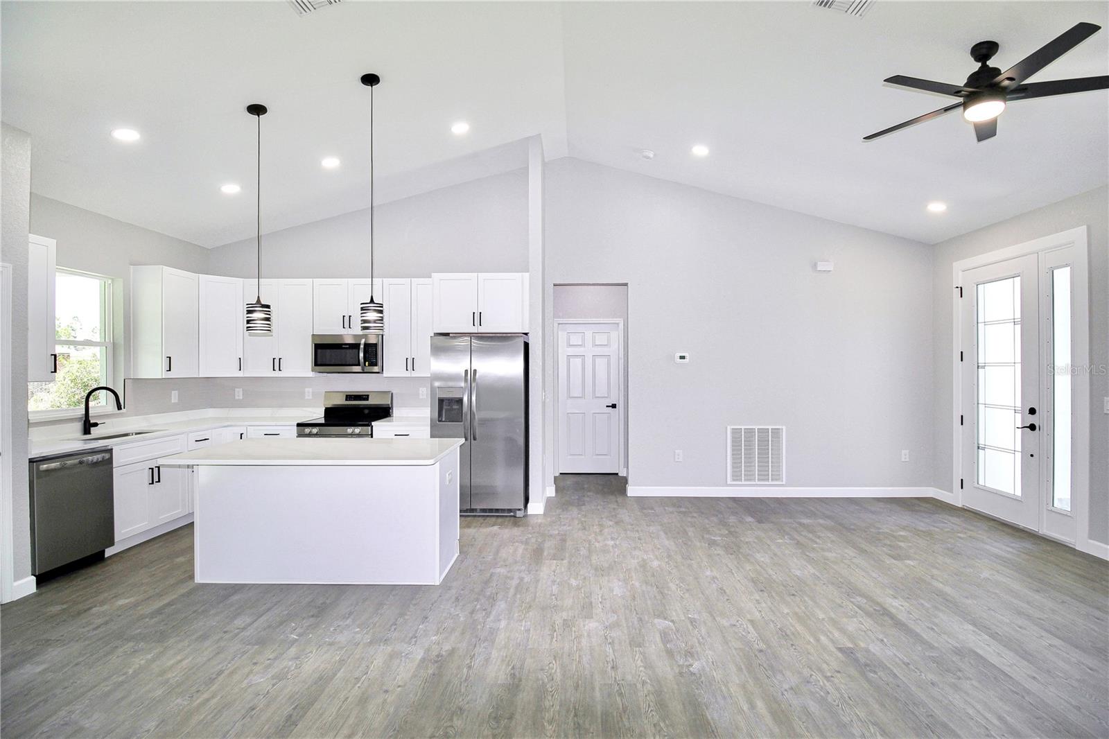 SEBRING COUNTRY ESTATE SEC 02 - Residential
