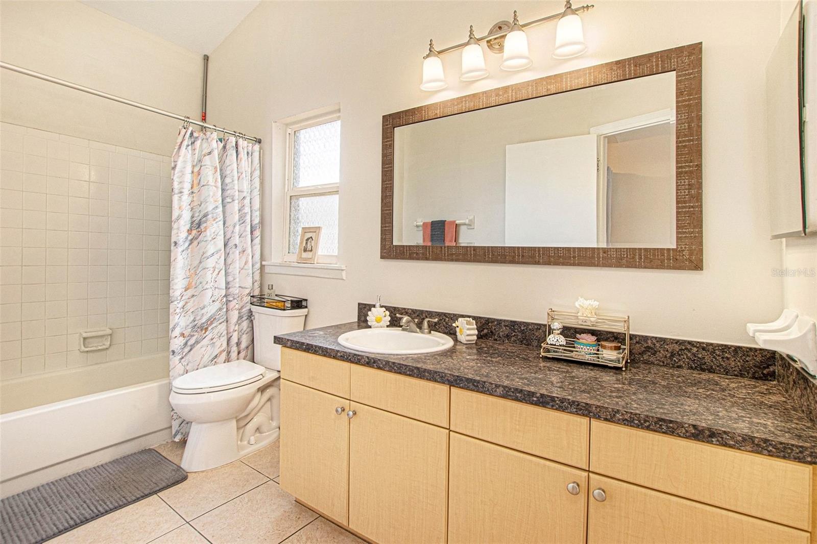 BLOOMINGDALE SEC F F - Residential