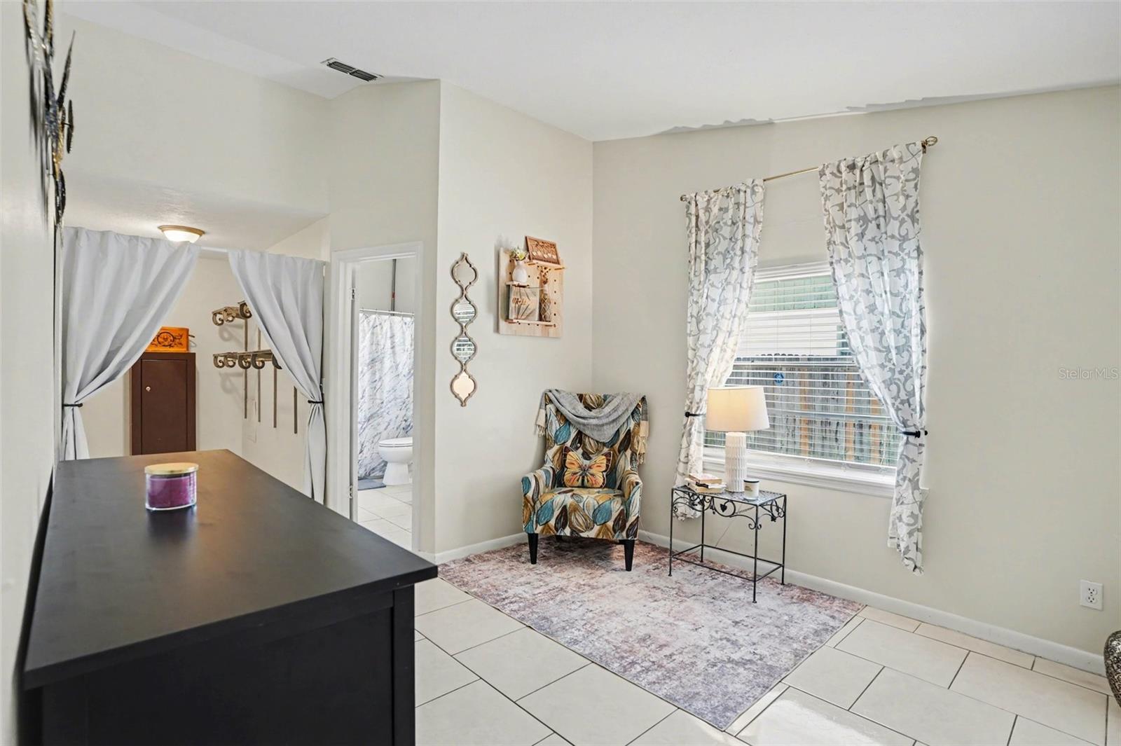 BLOOMINGDALE SEC F F - Residential