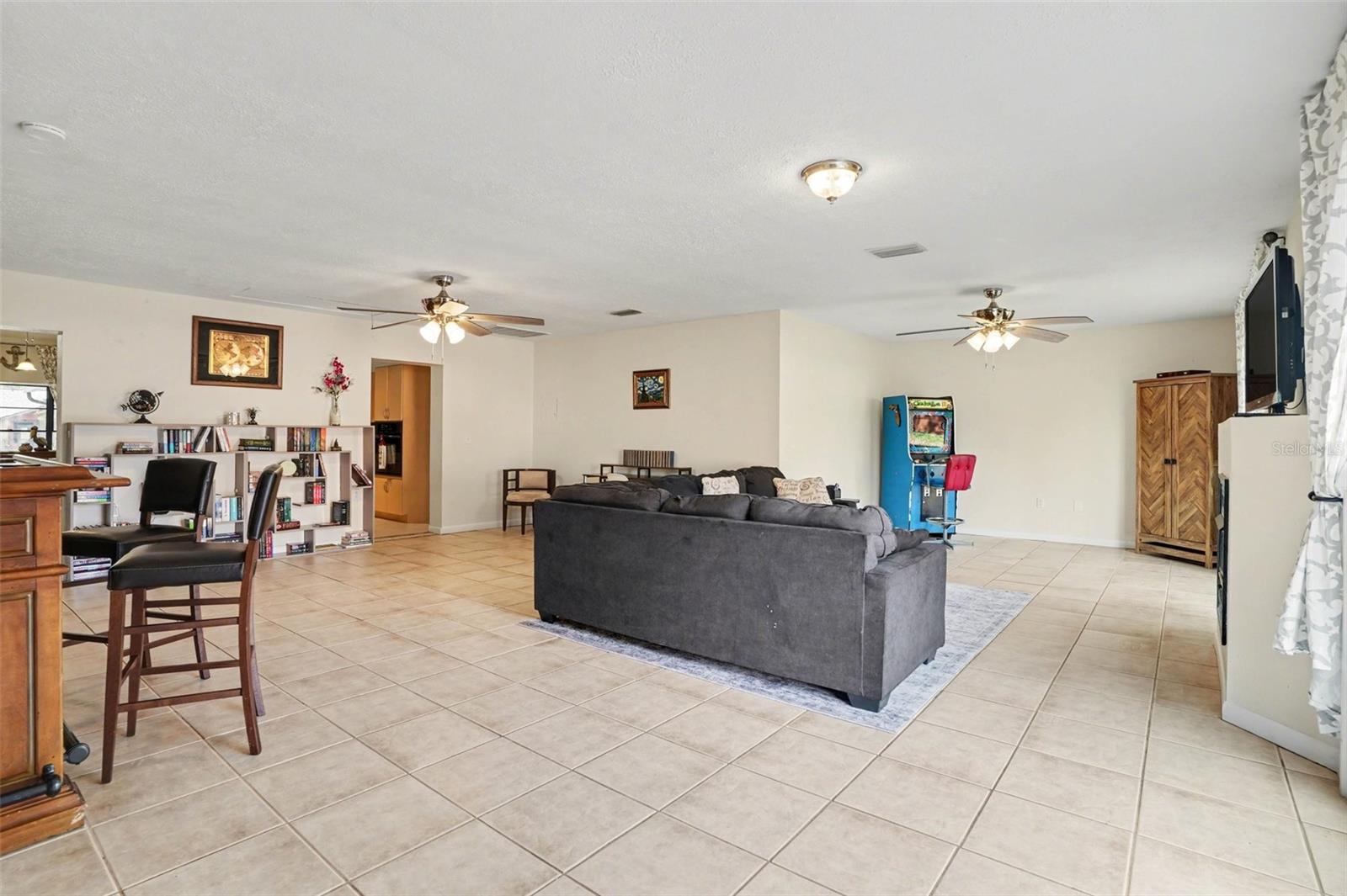 BLOOMINGDALE SEC F F - Residential