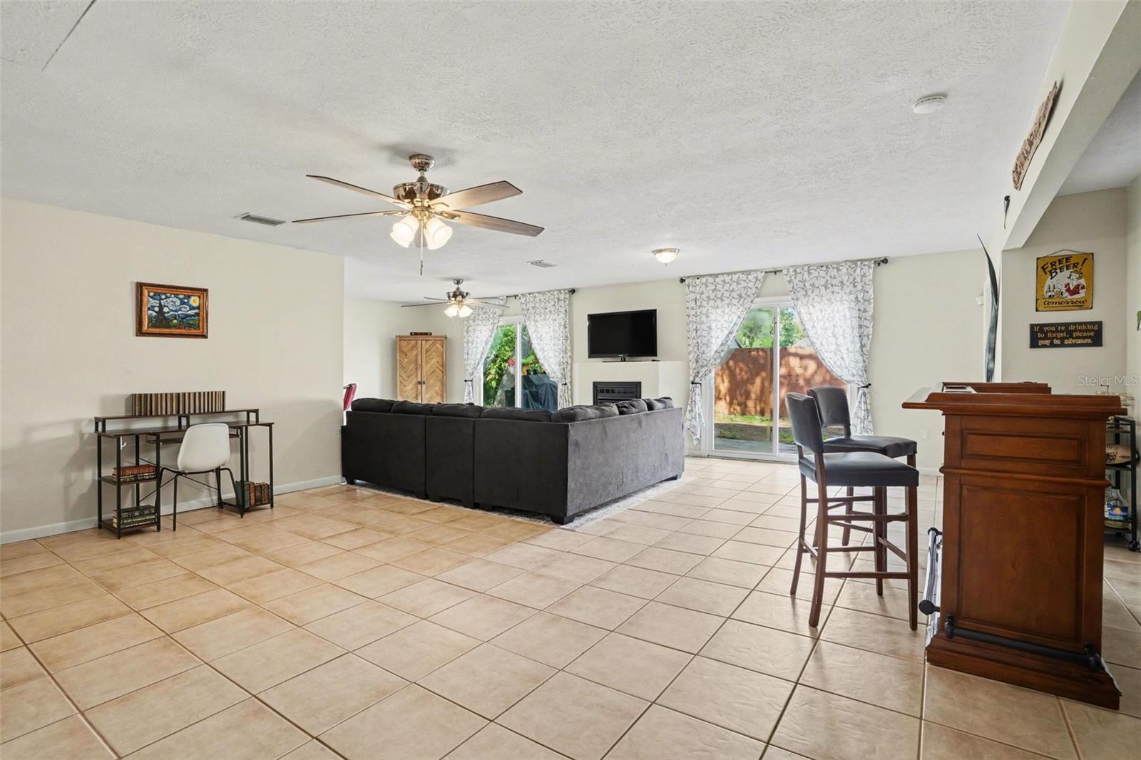 BLOOMINGDALE SEC F F - Residential