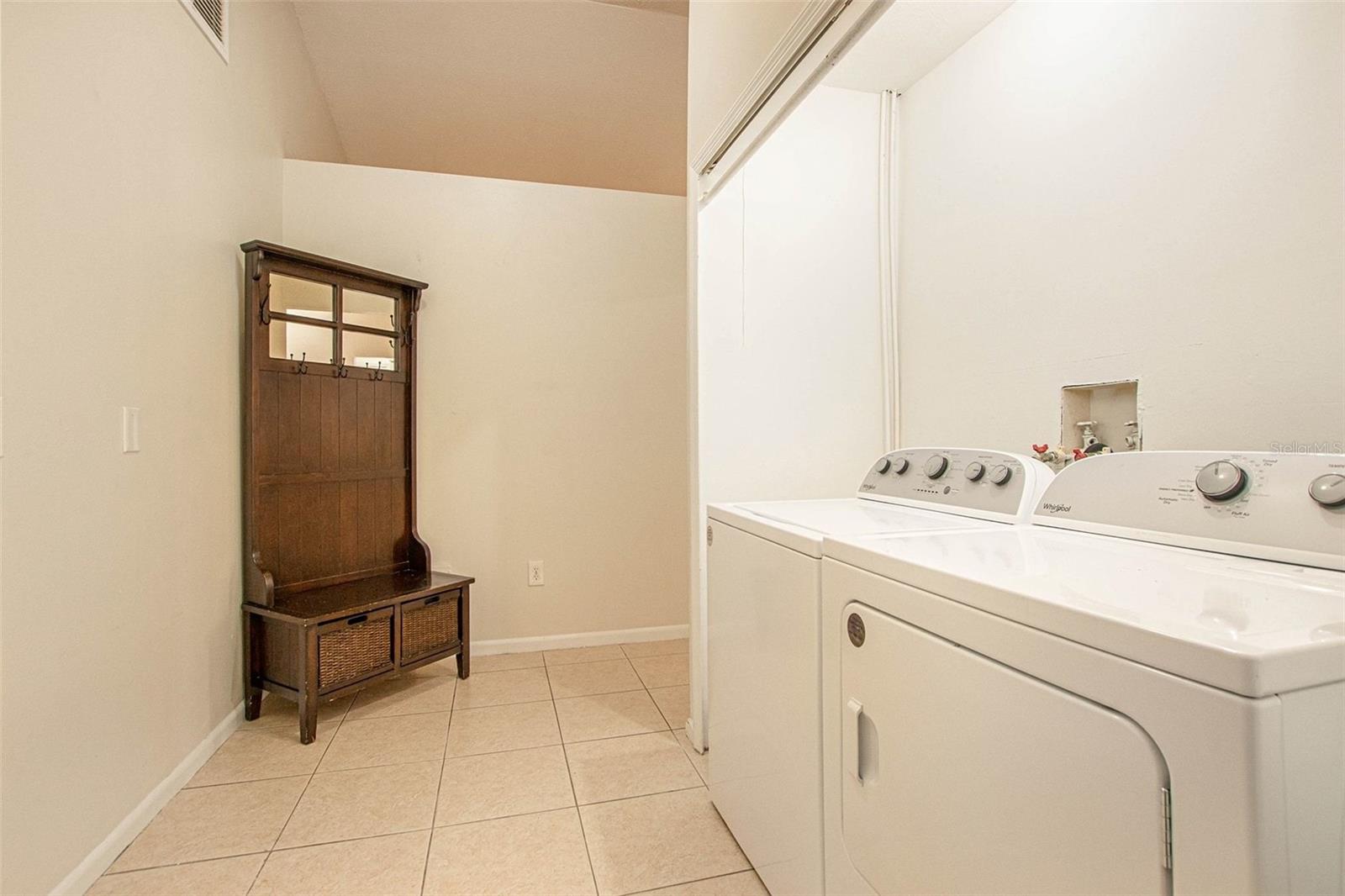 BLOOMINGDALE SEC F F - Residential