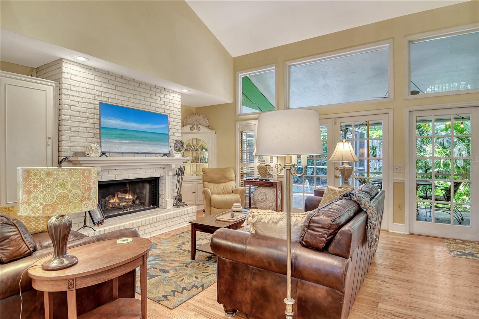 CHIMNEY CREEK - Residential