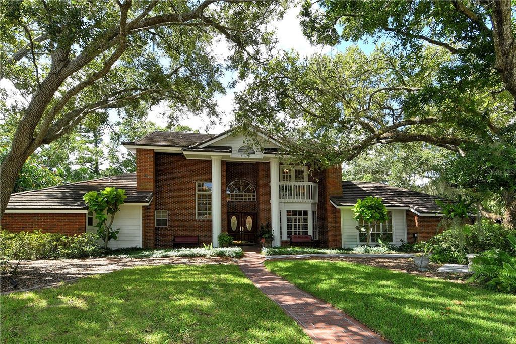 Photo of 4550 Chimney Creek Drive, Sarasota, FL 34235 (MLS # A4667326)