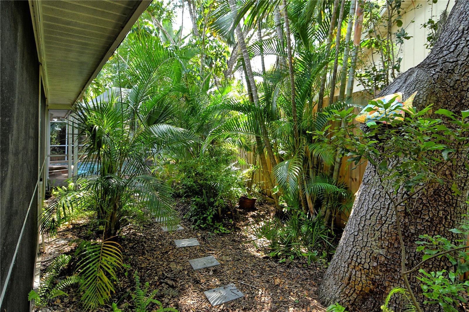 CHIMNEY CREEK - Residential