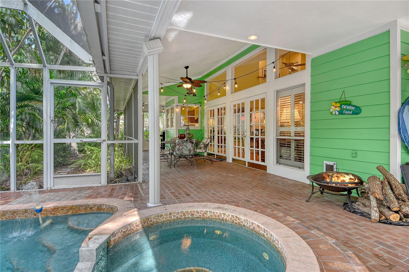 CHIMNEY CREEK - Residential