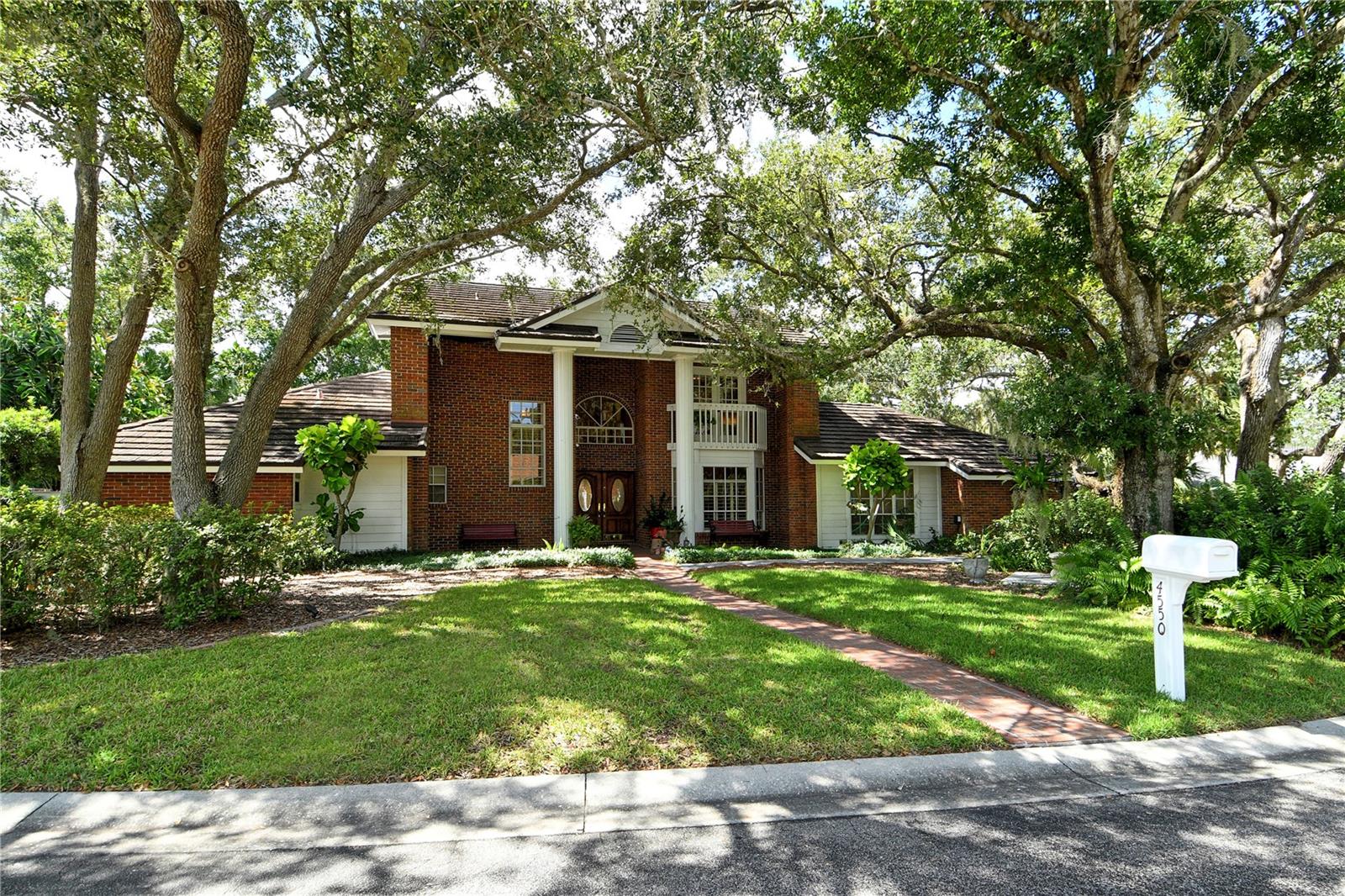 4550 CHIMNEY CREEK DRIVE