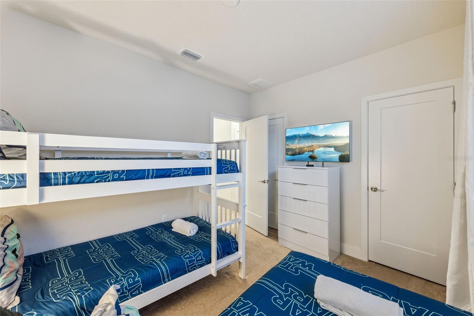 HIDDEN FOREST AT SILVER CREEK - Residential