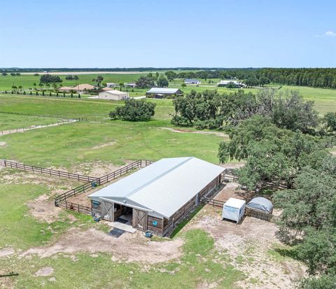 A home in WIMAUMA