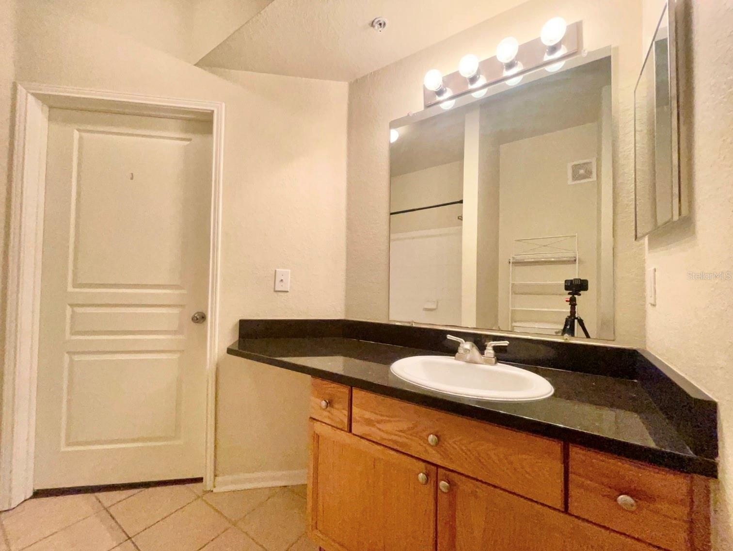 OXFORD PLACE AT TAMPA PALMS A - Residential Lease