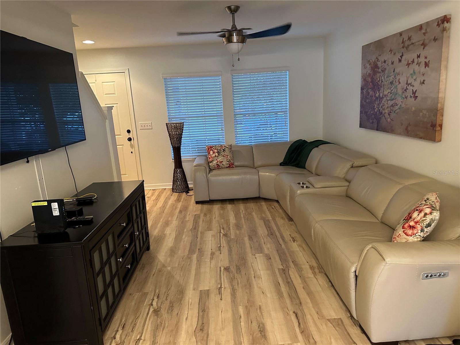 OAKWOOD TERRACE TWNHMS PHAS - Residential