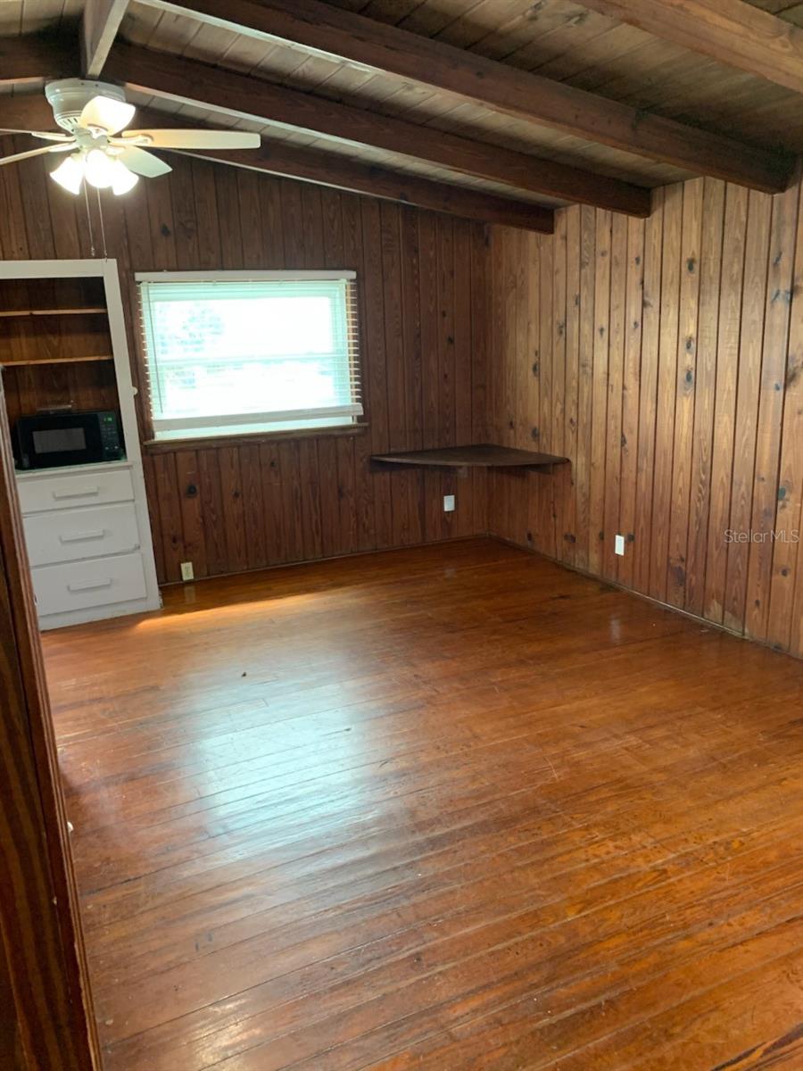 VENICE PARK SUB - Residential Lease