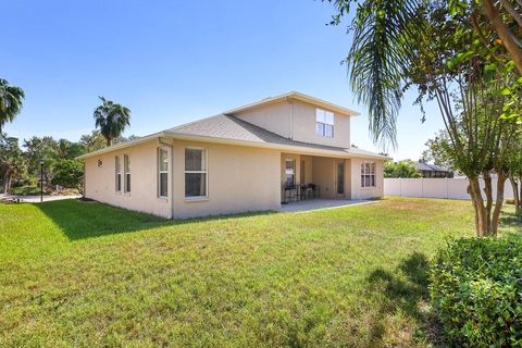 A home in VALRICO