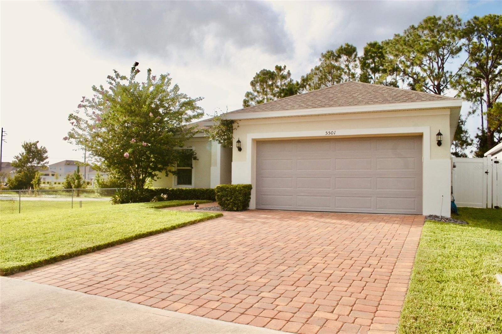 5501 SABAL DRIVE