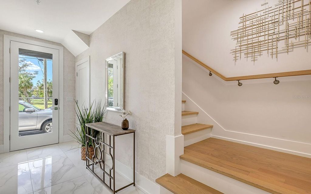 Photo of 62 Audubon Place, Sarasota, FL 34237 (MLS # A4690666)