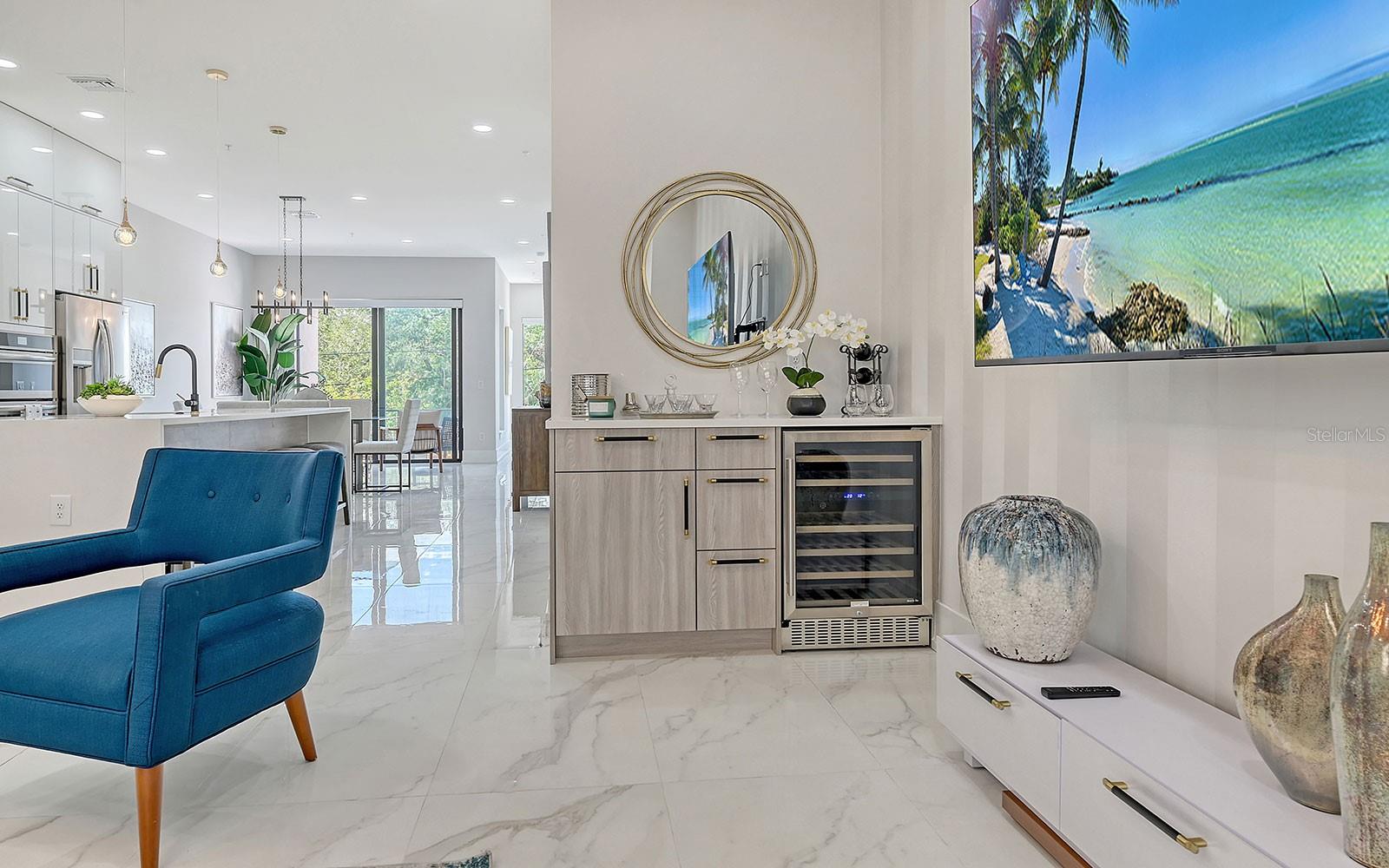 PREMIER ON MAIN - Residential