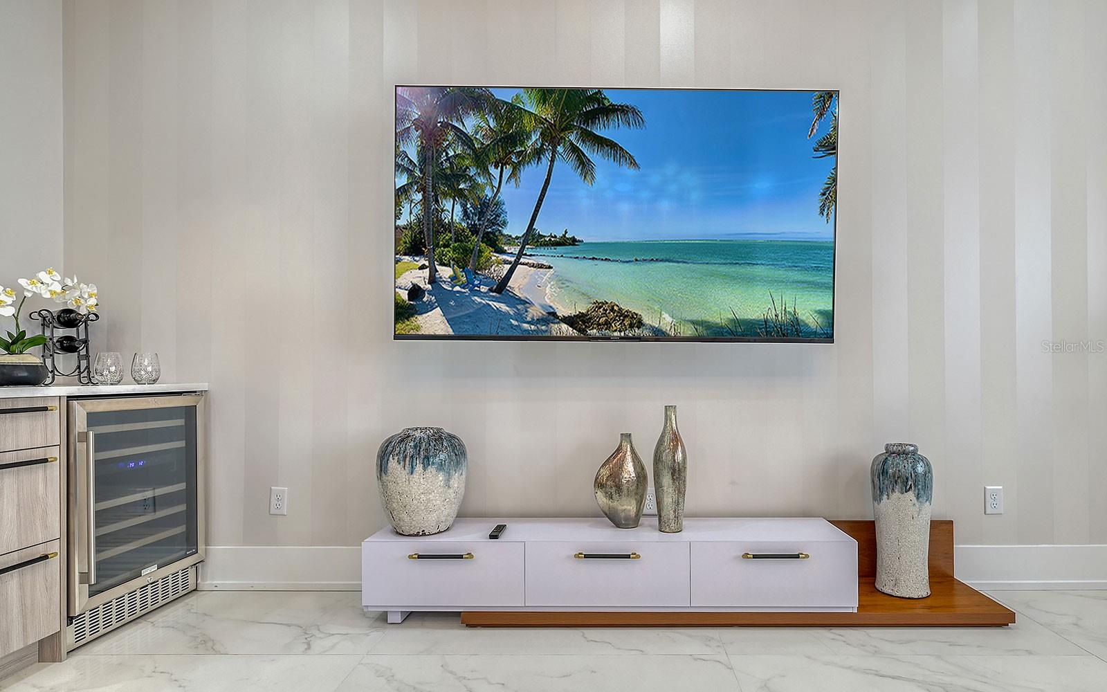 PREMIER ON MAIN - Residential