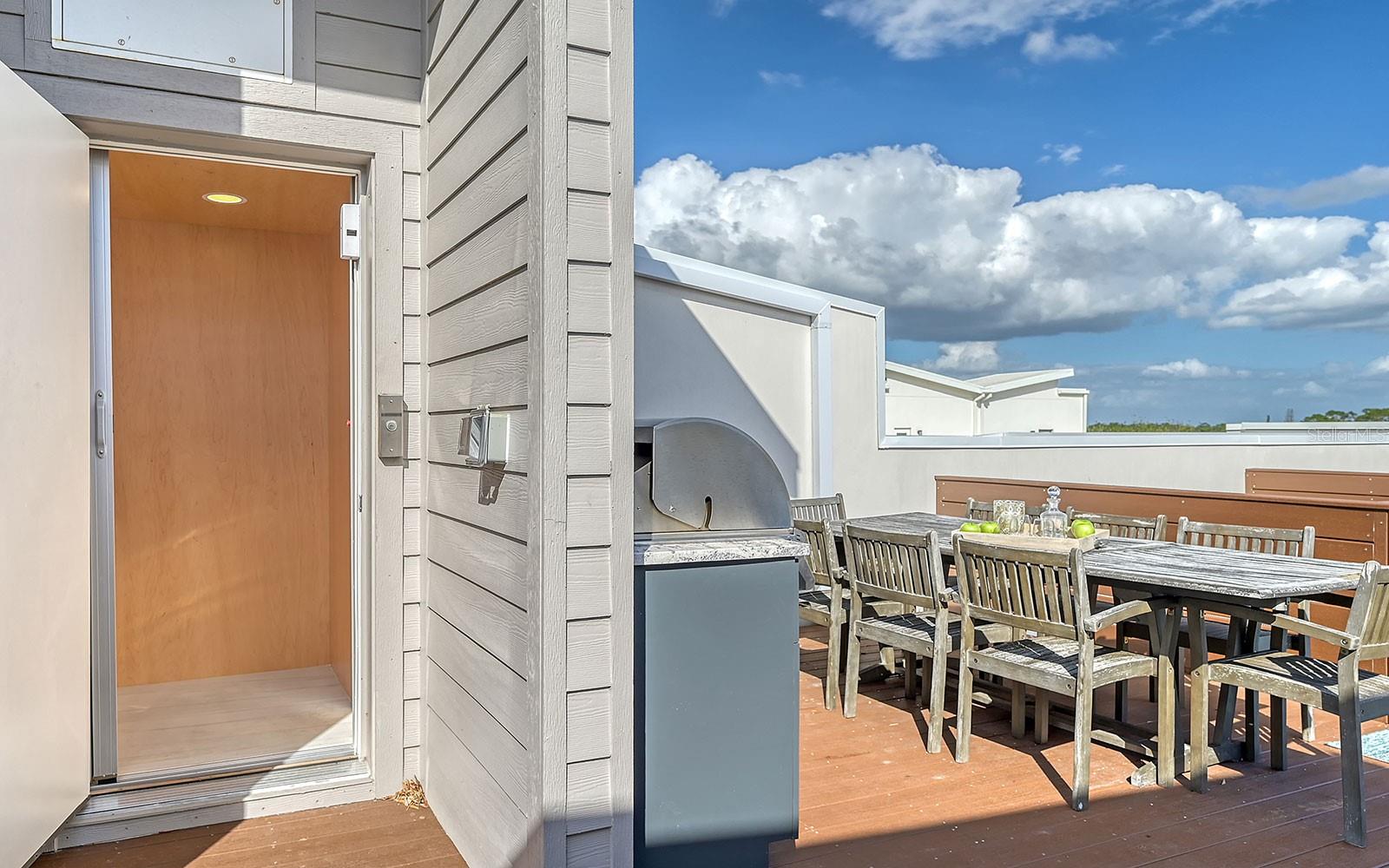 PREMIER ON MAIN - Residential