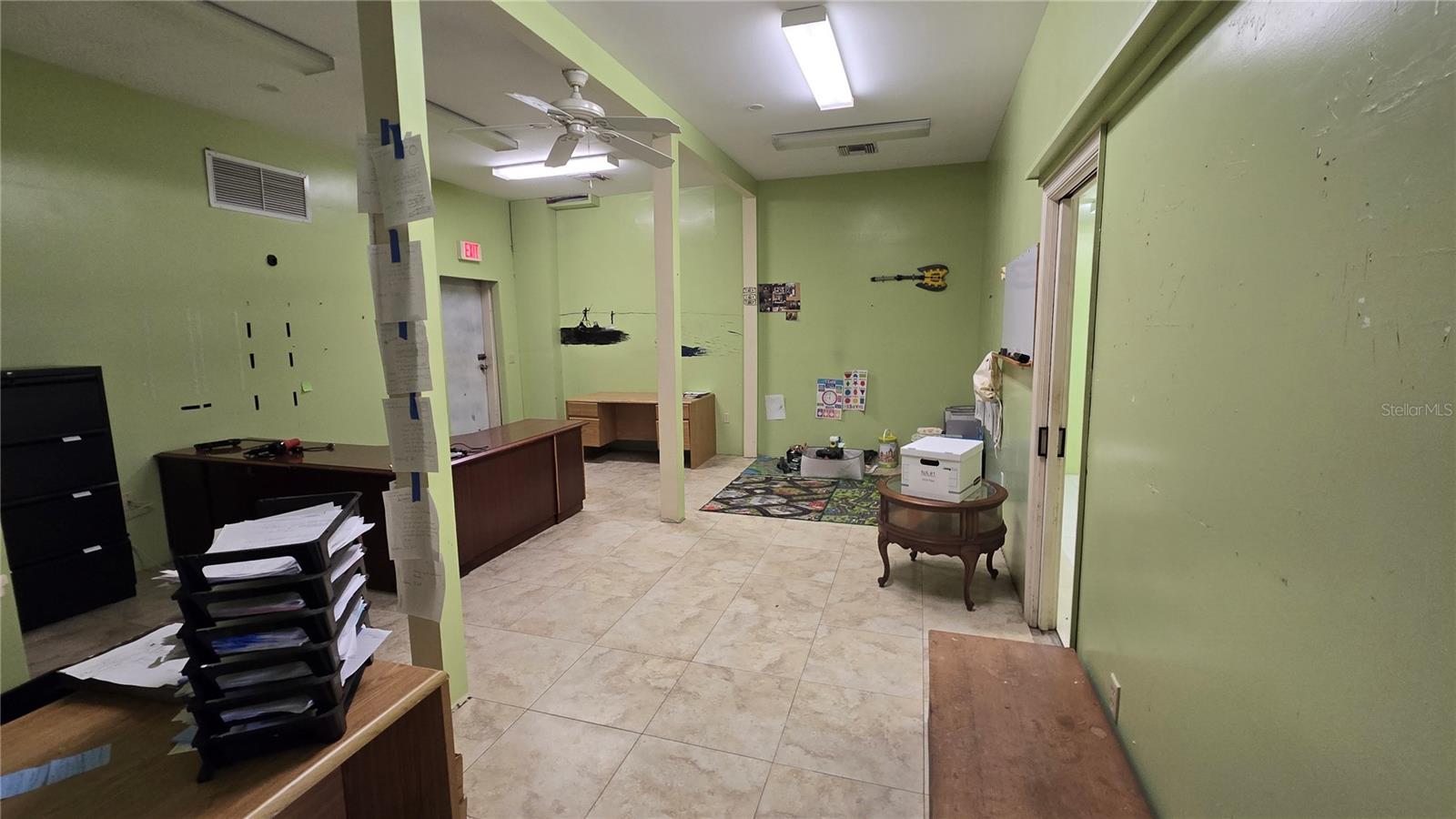 WORTH AVE COMM PARK - Commercial Lease