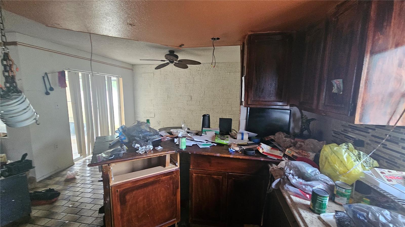 THE LAKES - Residential