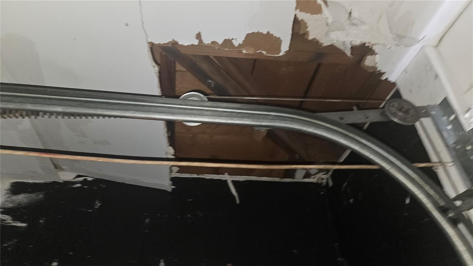 THE LAKES - Residential