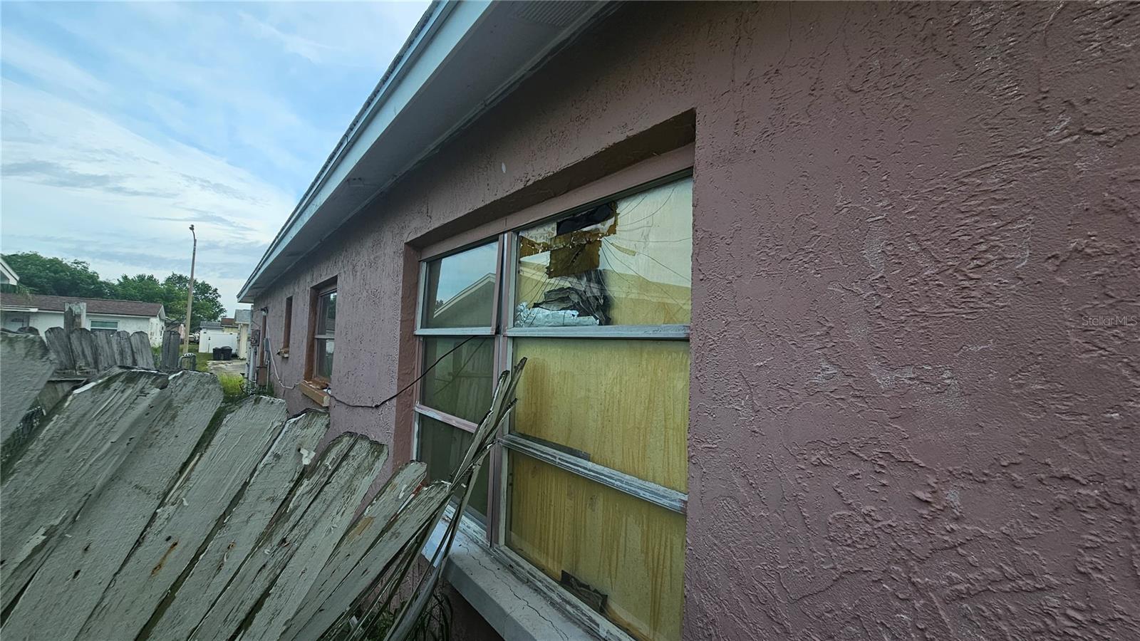 THE LAKES - Residential