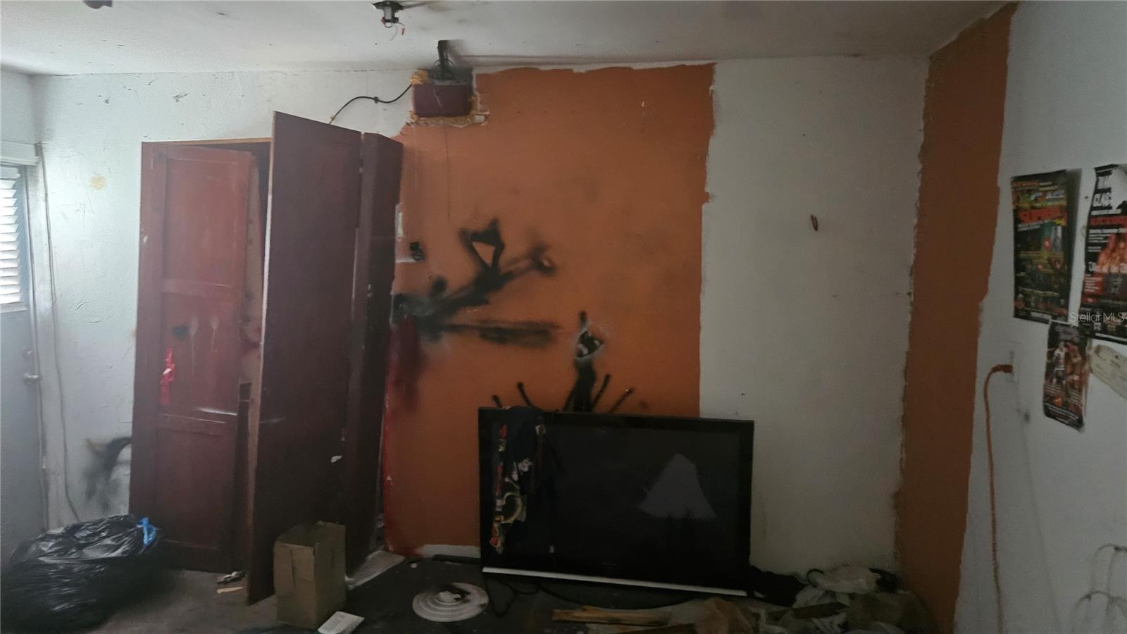 THE LAKES - Residential