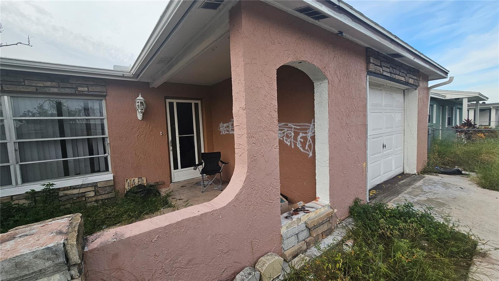 THE LAKES - Residential