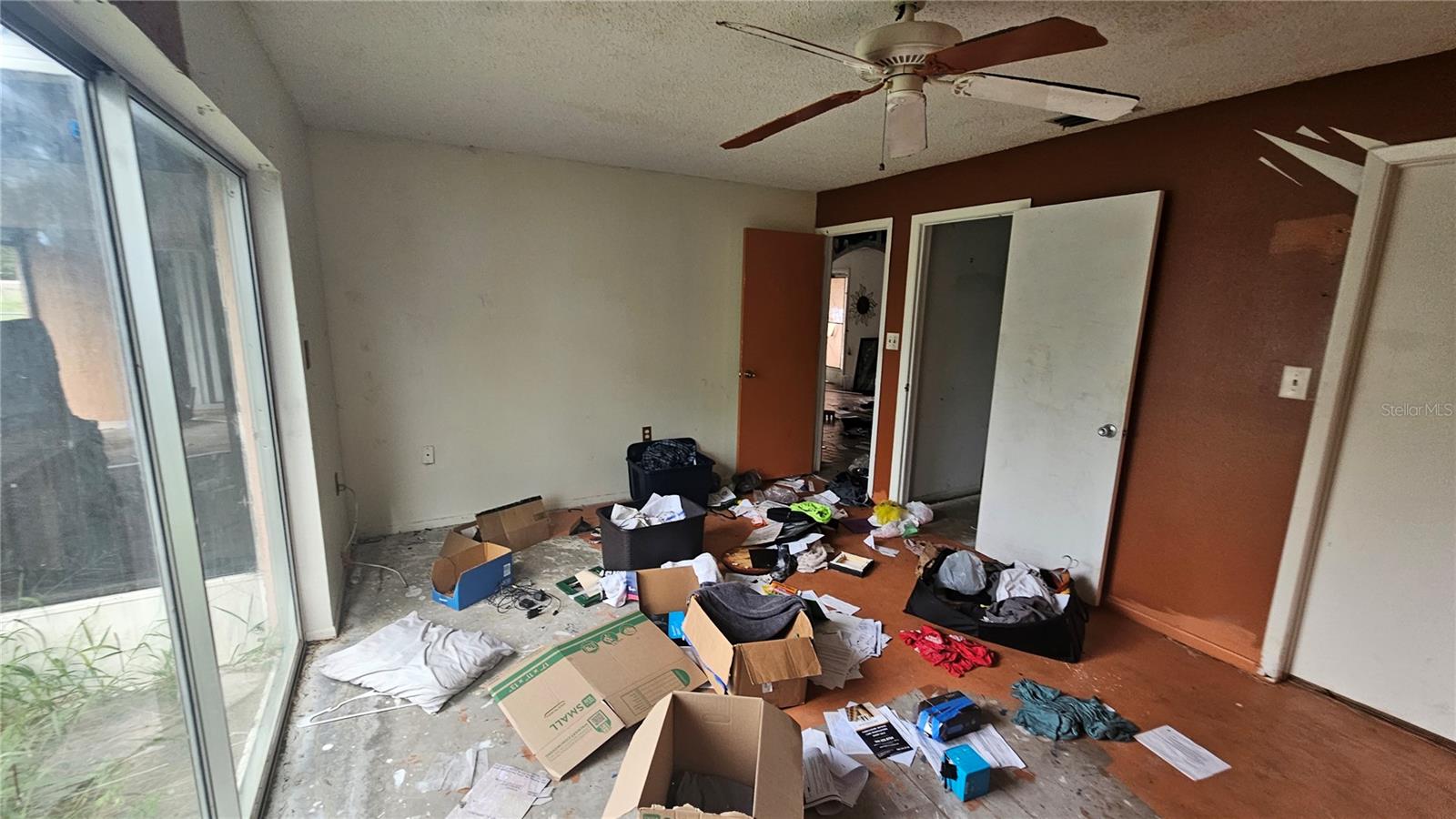 THE LAKES - Residential