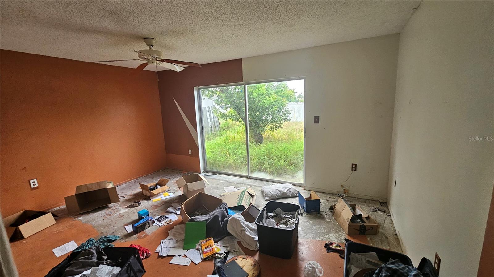 THE LAKES - Residential