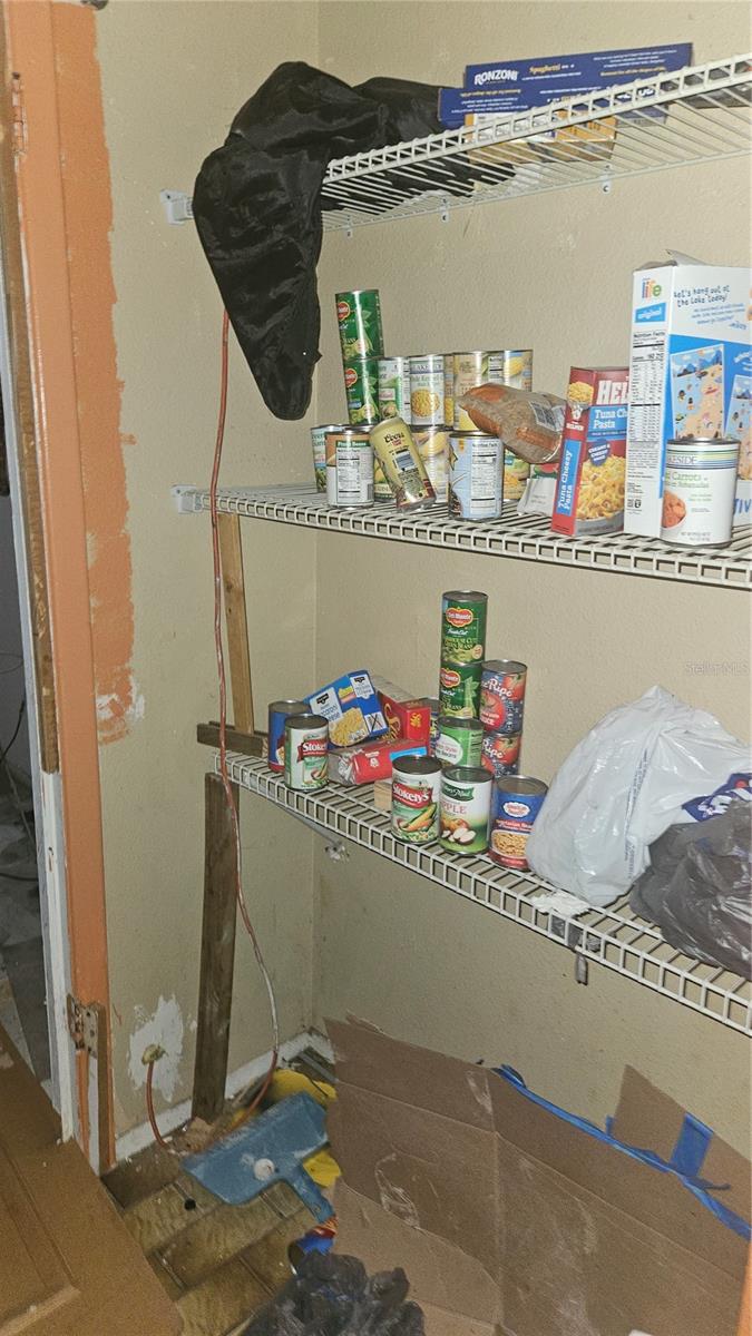 THE LAKES - Residential