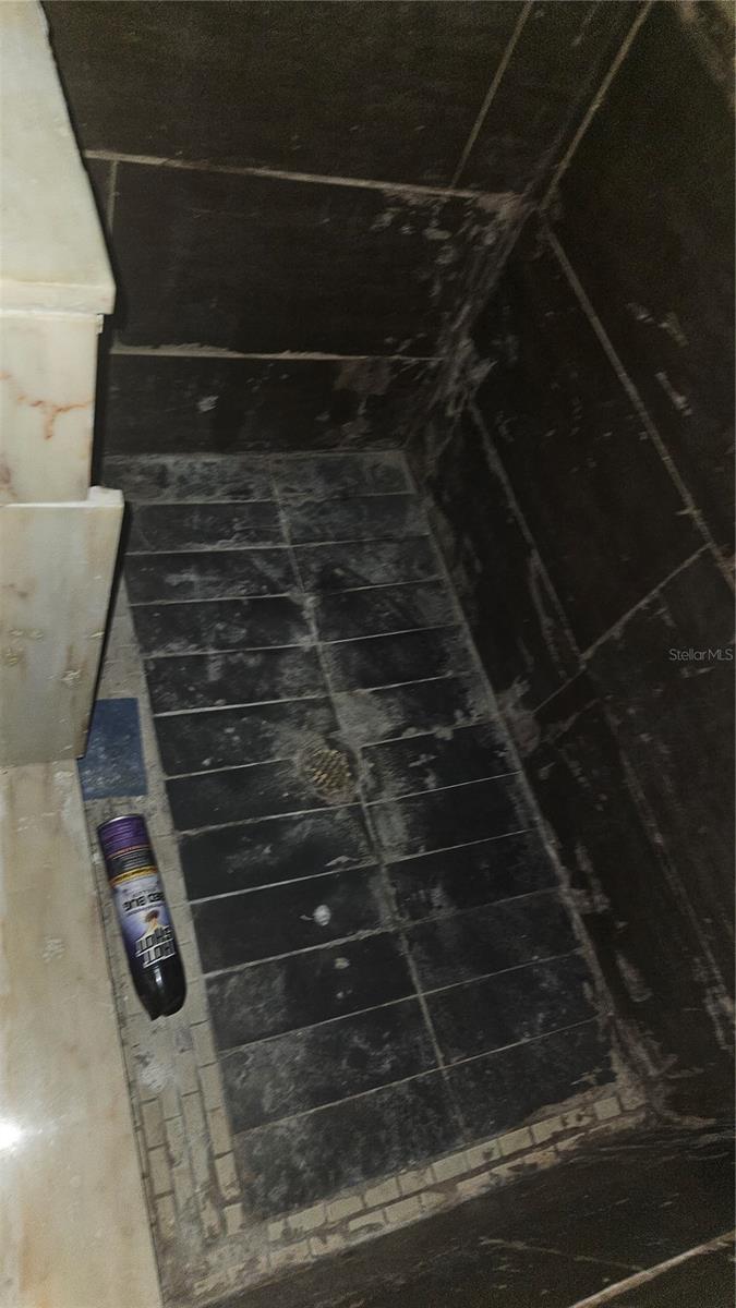 THE LAKES - Residential