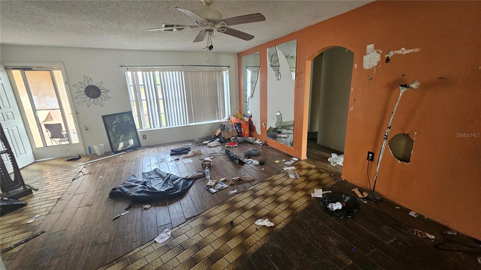 THE LAKES - Residential