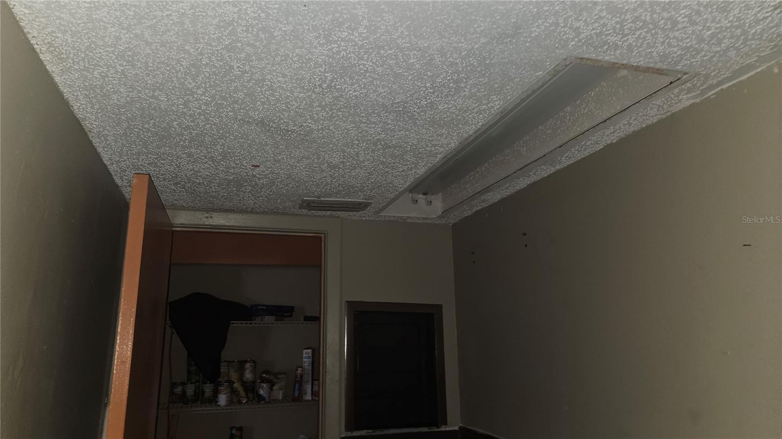 THE LAKES - Residential