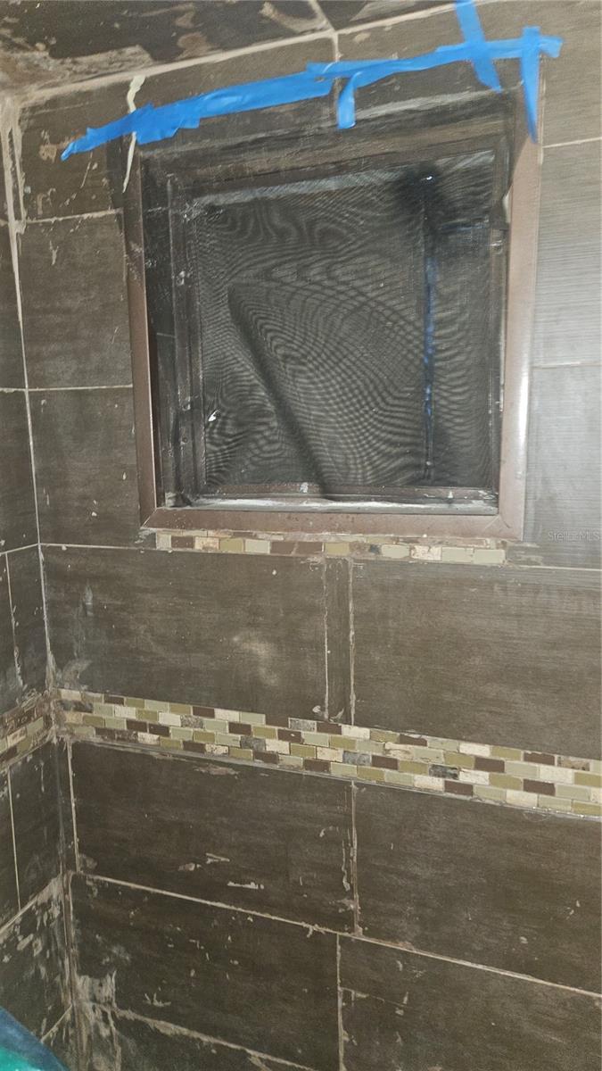 THE LAKES - Residential