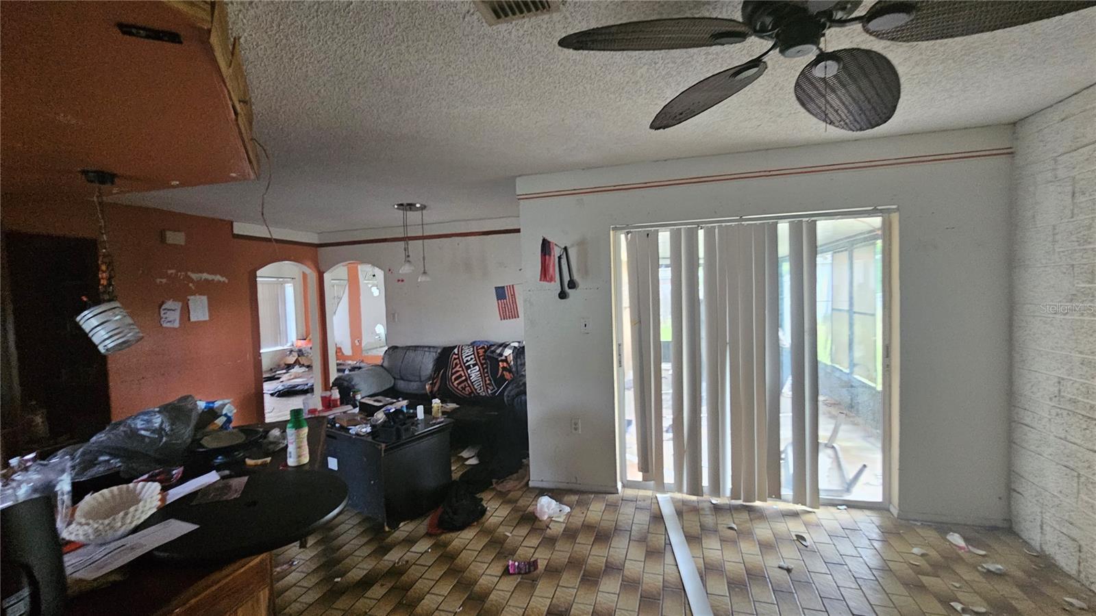 THE LAKES - Residential