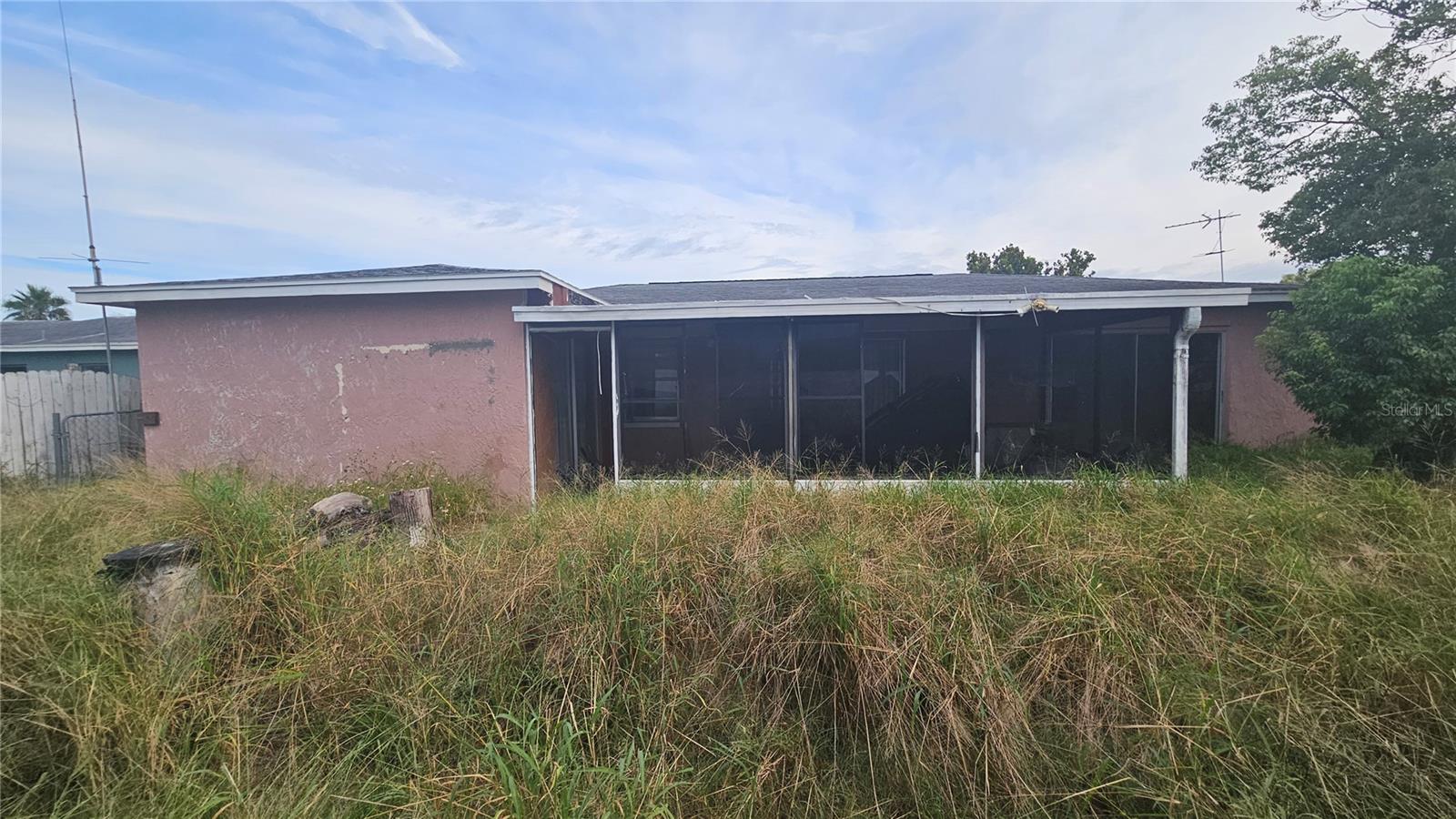 THE LAKES - Residential