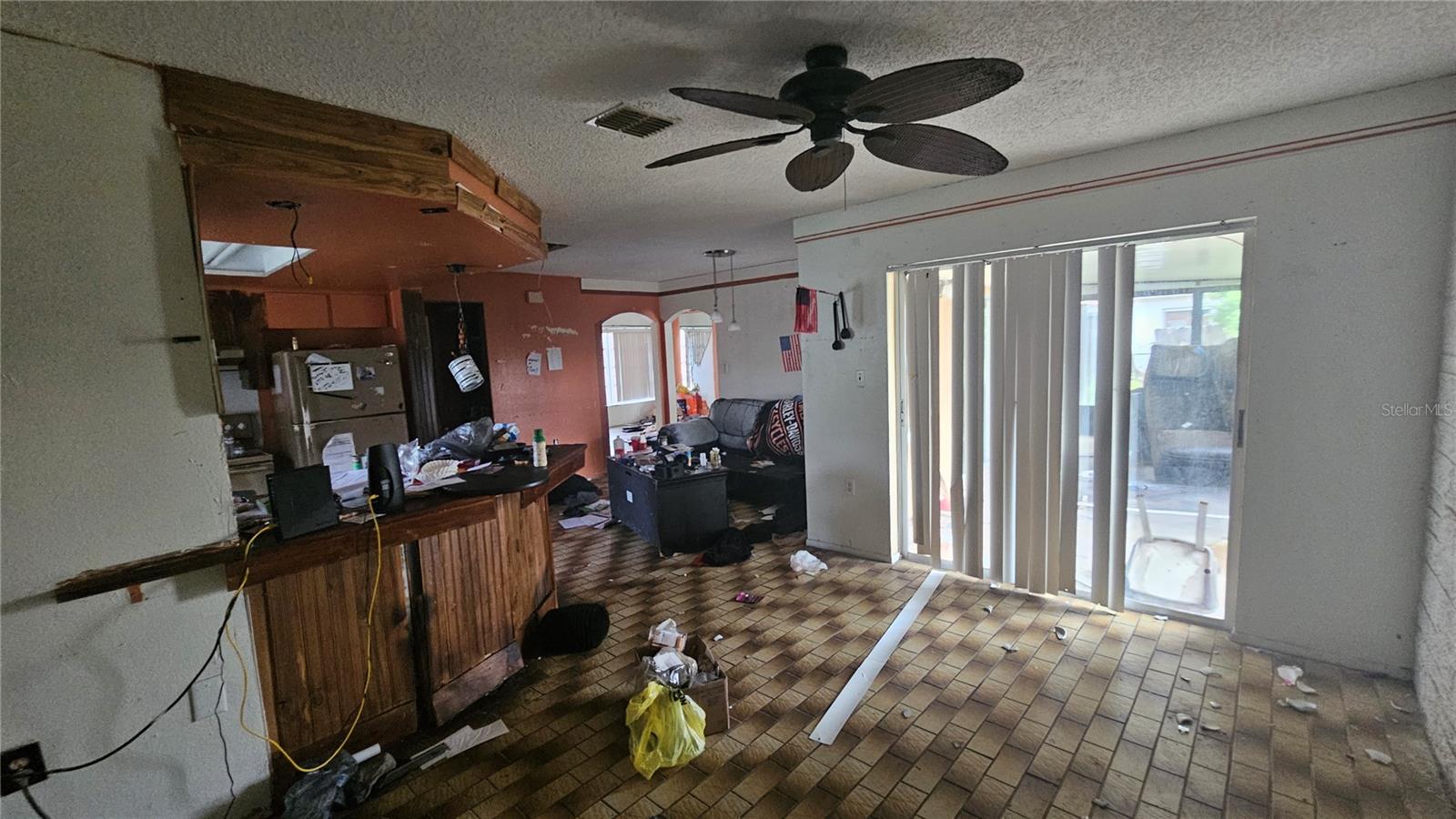 THE LAKES - Residential