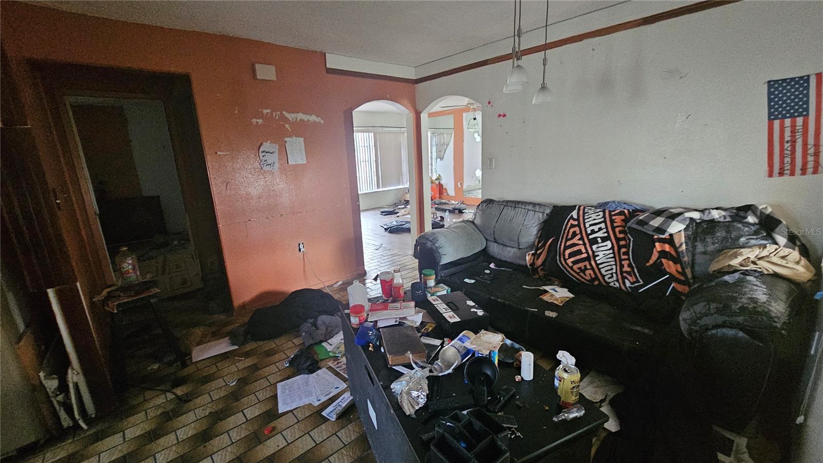 THE LAKES - Residential