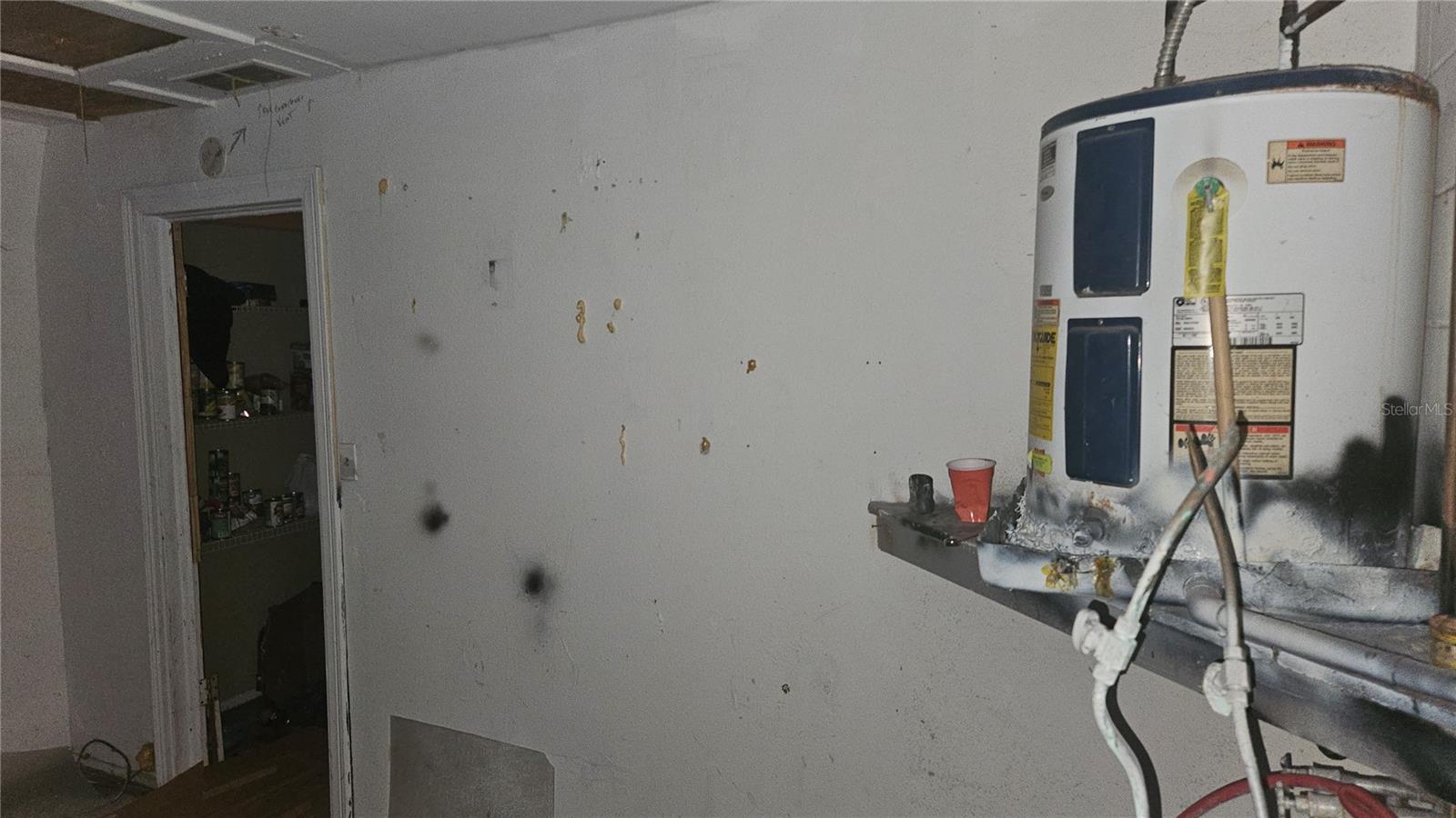 THE LAKES - Residential