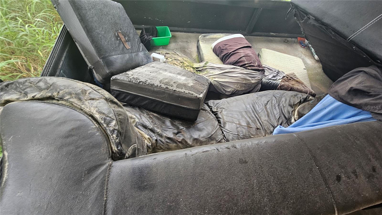 THE LAKES - Residential