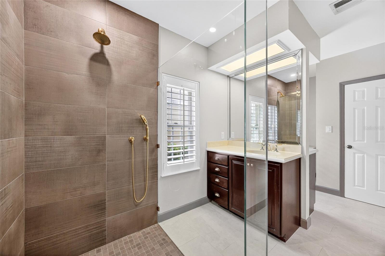 BAY HILL VILLAGE NORTH CONDO - Residential
